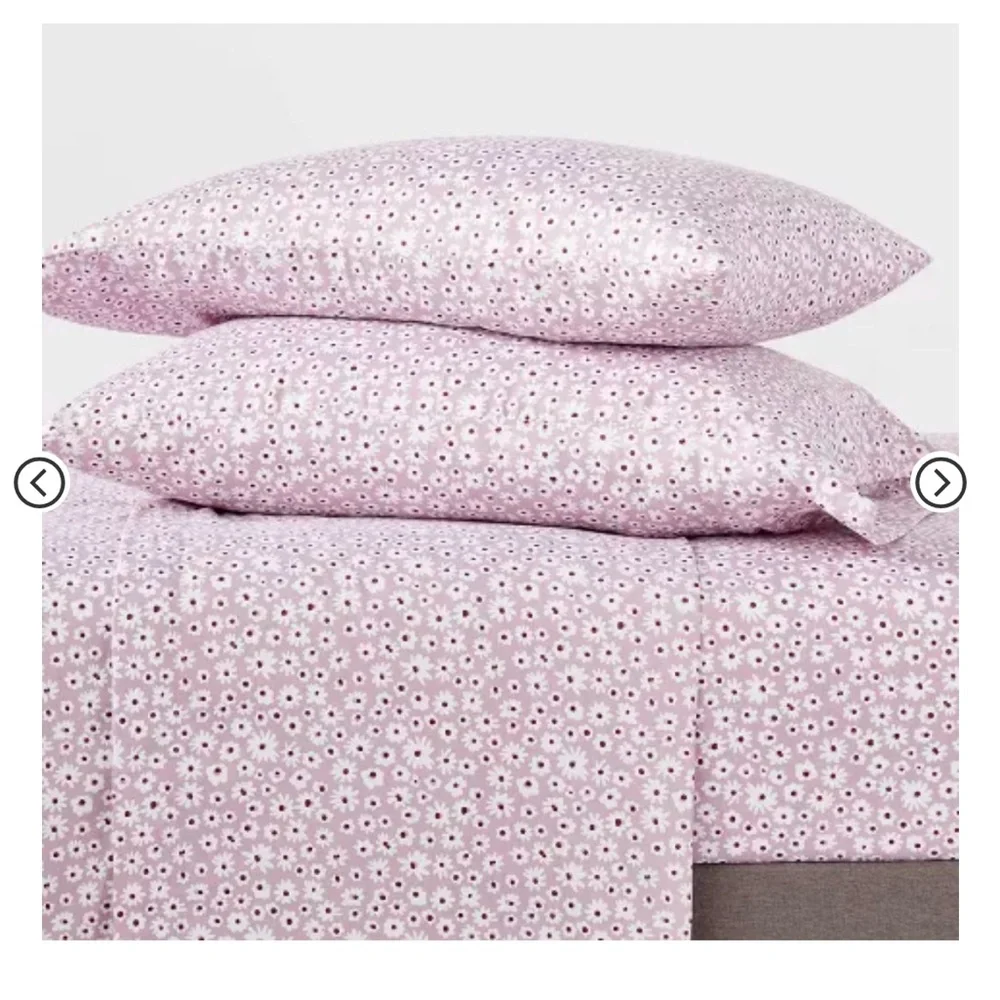 NEW King Set of Pillow Covers (2)